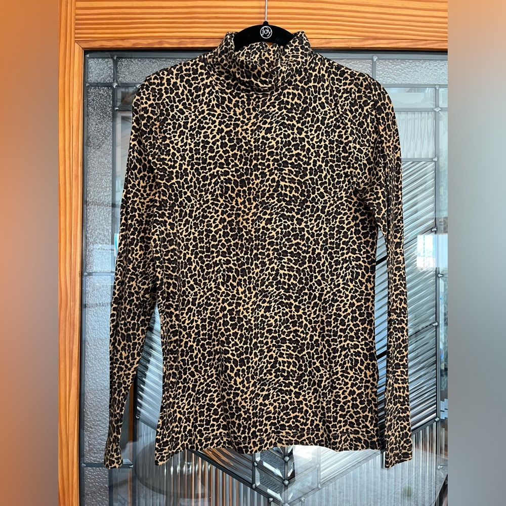 Leopard print Jcrew light weight turtleneck